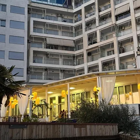 Arli's Seafront * Durrës